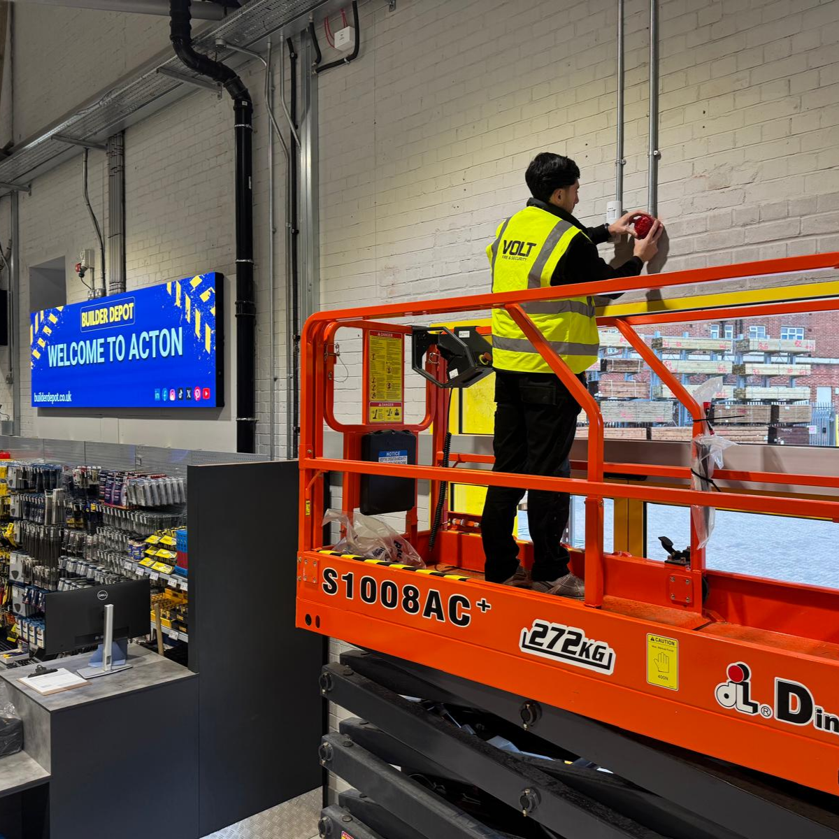 Experienced engineers for Fire & Security Watford UK